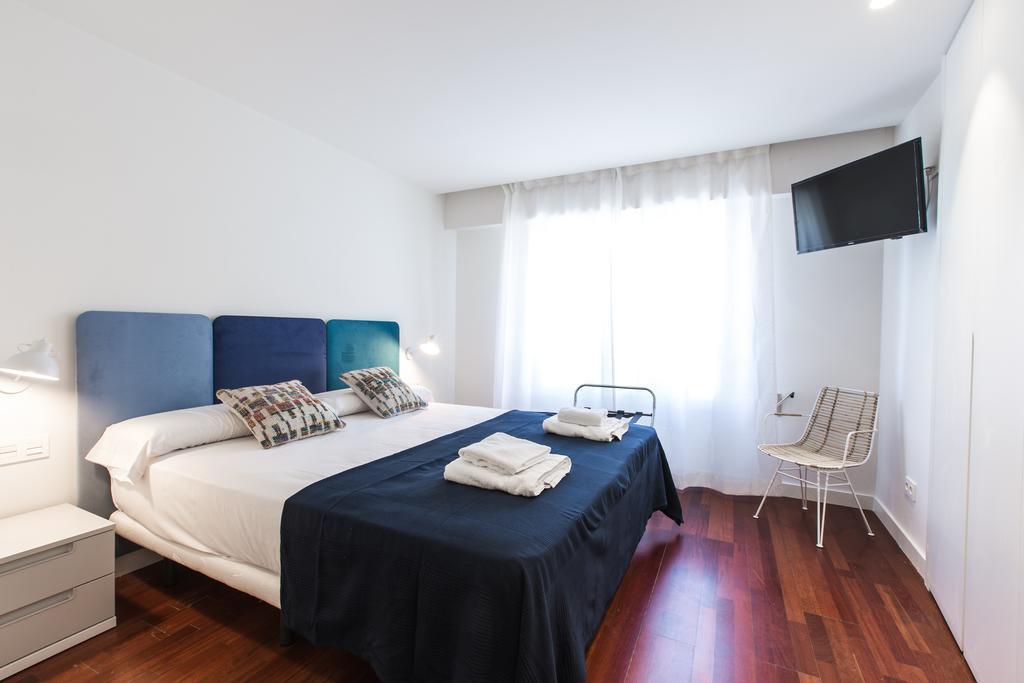The Lucky Flats - Luceros Apartment อาลิกันเต ภายนอก รูปภาพ