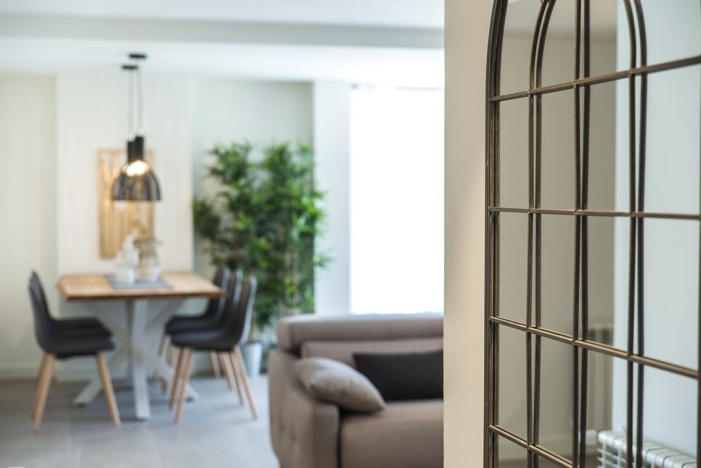 The Lucky Flats - Luceros Apartment อาลิกันเต ภายนอก รูปภาพ