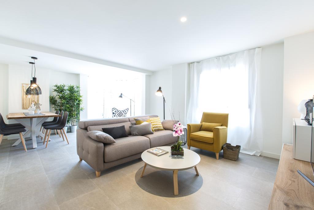 The Lucky Flats - Luceros Apartment อาลิกันเต ภายนอก รูปภาพ